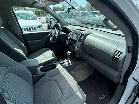 Used 2018 Nissan Frontier SV RWD image 19