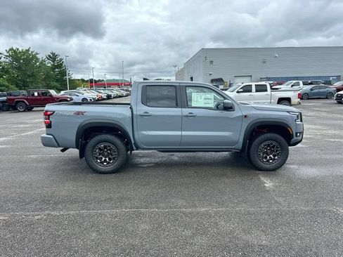 New 2026 Nissan Frontier PRO-4X w/ Pro-4x Convenience Package AWD/4WD image 2