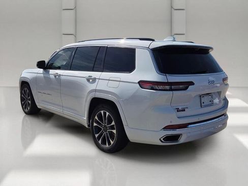 Certified 2021 Jeep Grand Cherokee L Overland w/ Luxury Tech Group IV AWD/4WD image 3