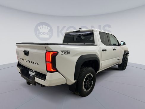 Used 2024 Toyota Tacoma TRD Off-Road w/ TRD Off Road Upgrade Package image 5