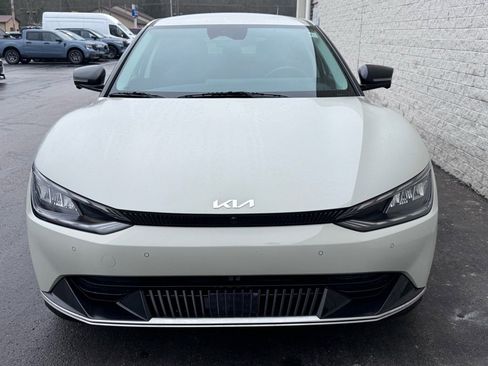 Used 2022 Kia EV6 Wind w/ Wind Technology Package image 3