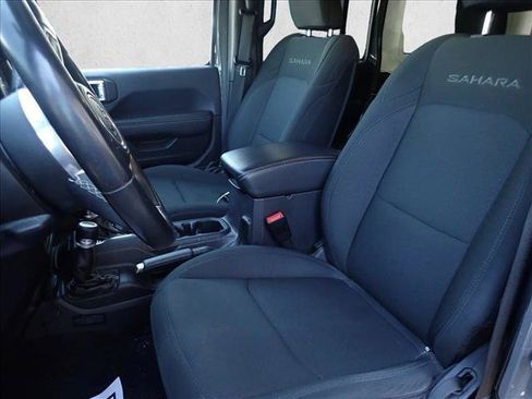 Used 2019 Jeep Wrangler Unlimited Sahara AWD/4WD image 9