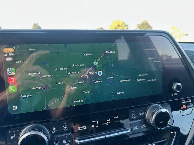 Used 2023 Toyota Highlander XLE AWD/4WD image 35