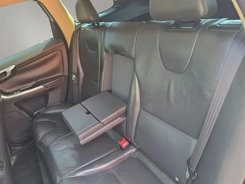 Used 2011 Volvo XC60 3.2 FWD image 34