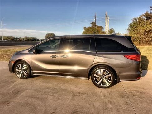 Certified 2019 Honda Odyssey Elite image 4