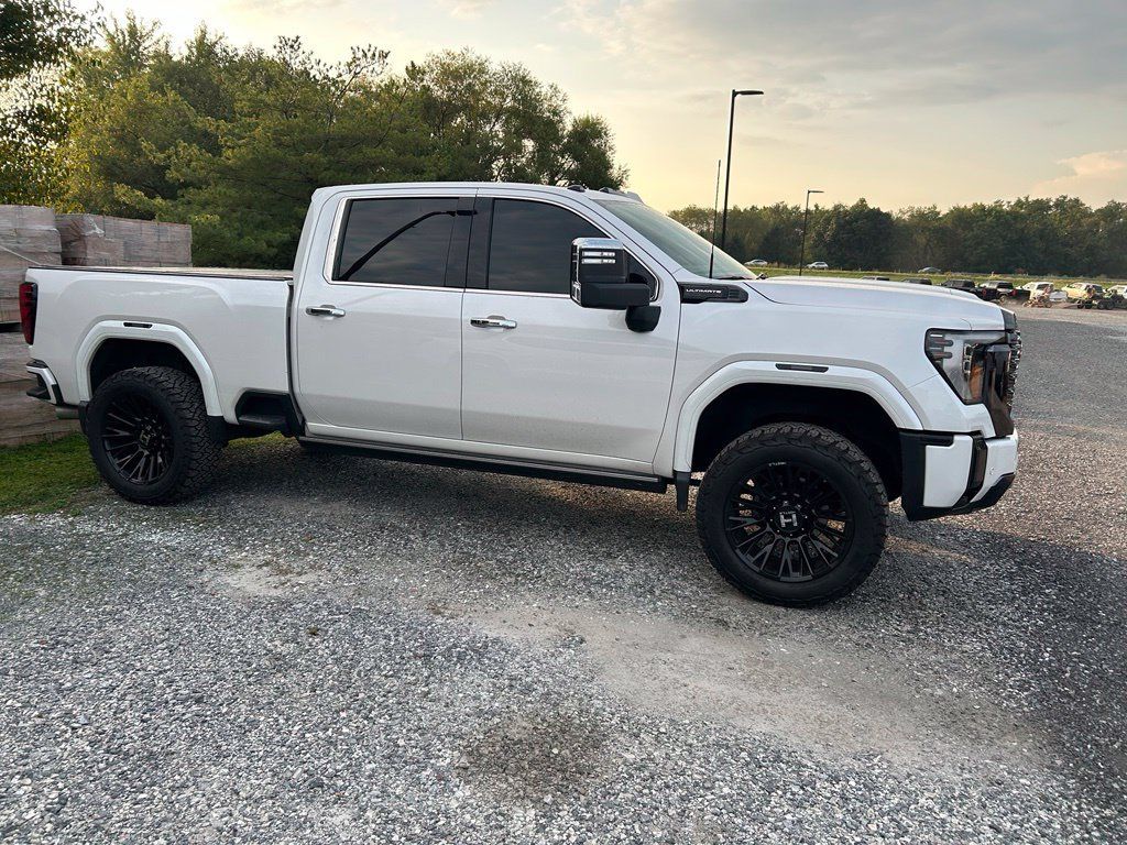 Used 2024 GMC Sierra 2500 Denali Ultimate AWD/4WD image 14