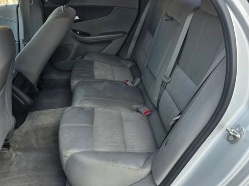 Used 2015 Chevrolet Impala LTZ FWD image 13
