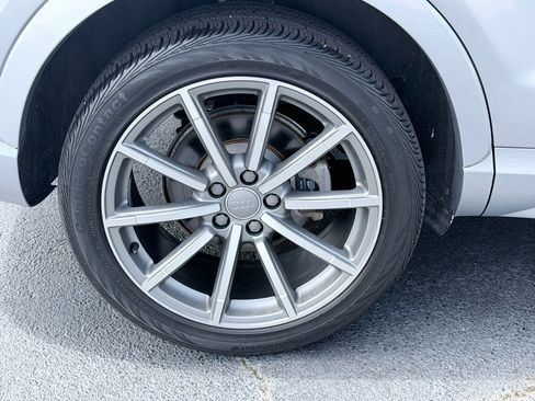 Used 2018 Audi Q3 2.0T Premium FWD image 39