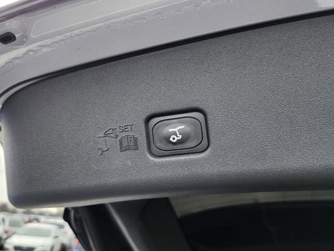 Used 2024 Lincoln Nautilus Reserve image 23