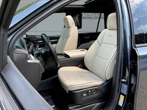 Used 2021 Cadillac Escalade Sport w/ Driver Assist Tech Package AWD/4WD image 23