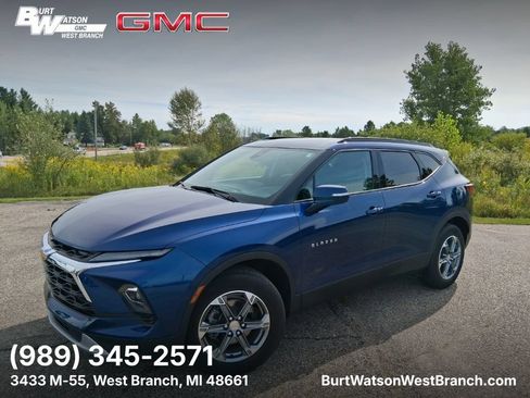 Used 2023 Chevrolet Blazer LT w/ Sound & Technology Package AWD/4WD image 1
