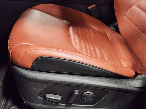 Used 2023 Kia Sportage SX image 45