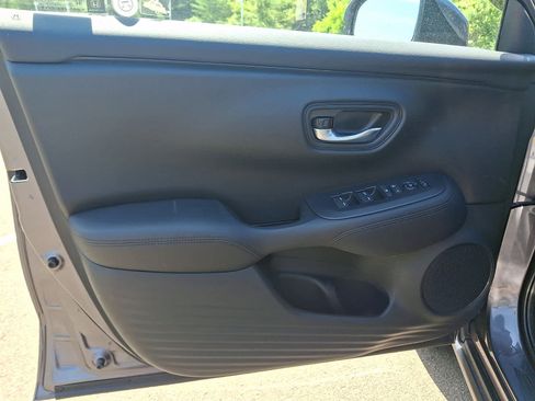 Certified 2025 Honda HR-V LX image 14