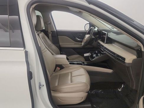 Used 2021 Lincoln Corsair AWD w/ Equipment Group 101A image 29