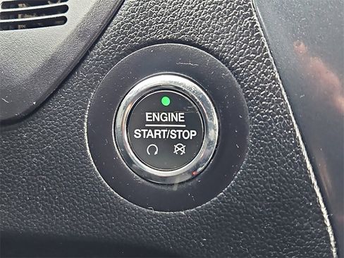 Used 2018 Ford Explorer Limited image 25