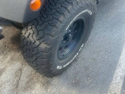 Used 2012 Jeep Wrangler Unlimited Sport AWD/4WD image 2