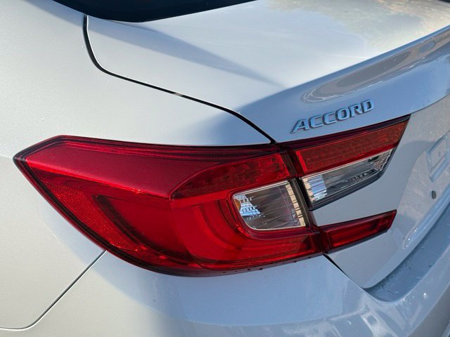 Used 2018 Honda Accord LX image 11