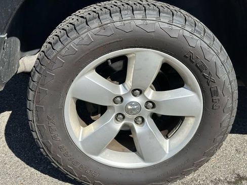 Used 2014 RAM 1500 Express RWD image 14