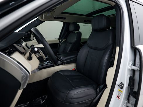 Used 2023 Land Rover Range Rover Long Wheelbase SE image 5