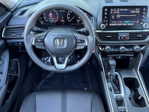 Used 2019 Honda Accord EX image 28