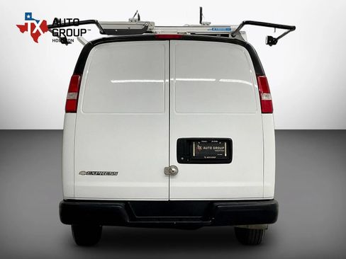 Used 2021 Chevrolet Express 2500 w/ Driver Convenience Package RWD image 6