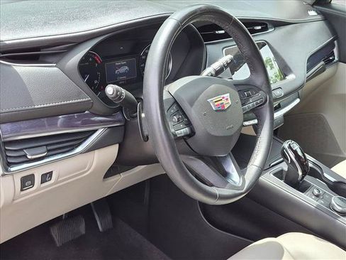 Used 2023 Cadillac XT4 Luxury w/ Driver Awareness Package FWD image 9