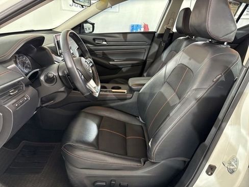 Used 2019 Nissan Altima 2.5 SR w/ SR Premium Package image 20