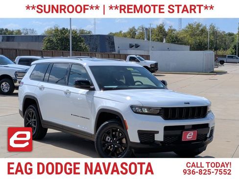 New 2025 Jeep Grand Cherokee L Altitude image 1