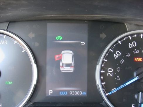 Used 2022 Toyota RAV4 XLE w/ Convenience Package AWD/4WD image 33