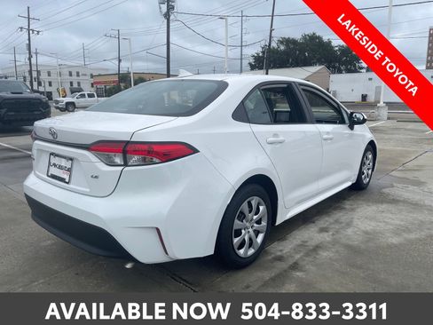 Used 2024 Toyota Corolla LE FWD image 5