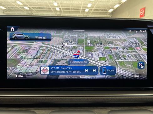 Used 2024 Mercedes-Benz GLE 450 4MATIC image 11