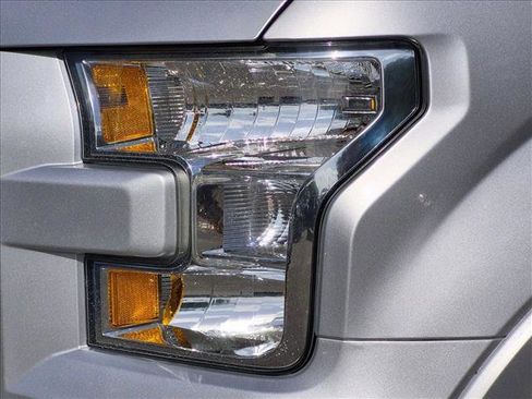 Used 2017 Ford F150 Lariat AWD/4WD image 2
