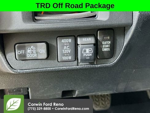 Used 2017 Toyota Tacoma TRD Off-Road w/ Tow Package AWD/4WD image 10