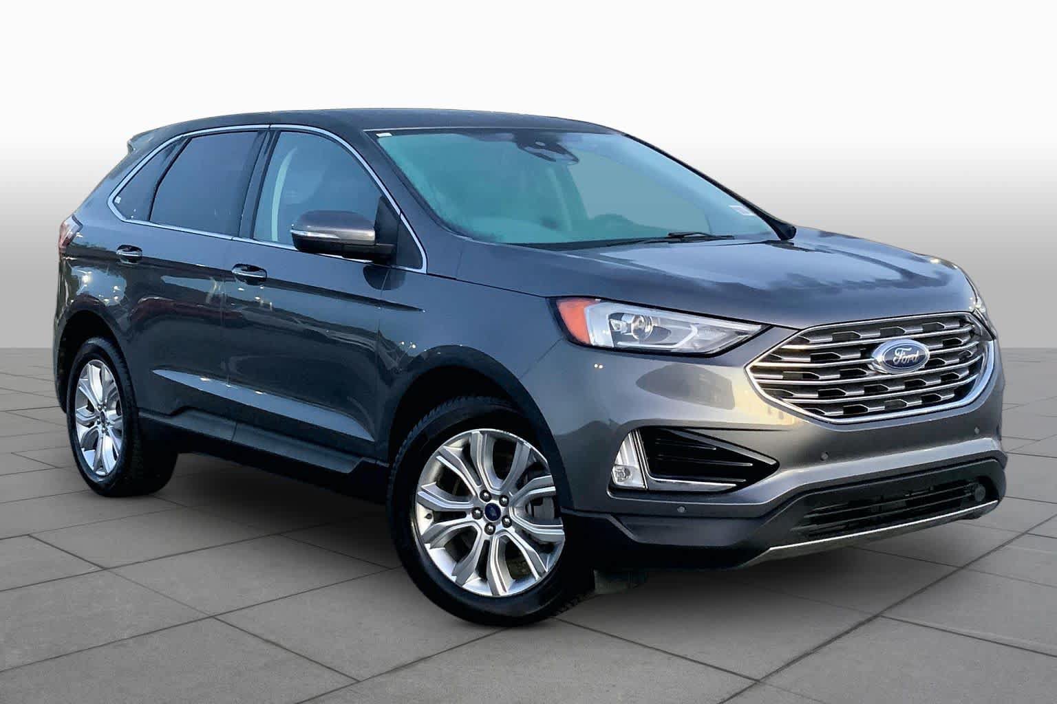 Used 2022 Ford Edge Titanium AWD/4WD image 3