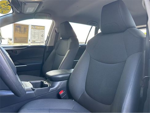 Used 2025 Toyota RAV4 LE image 15
