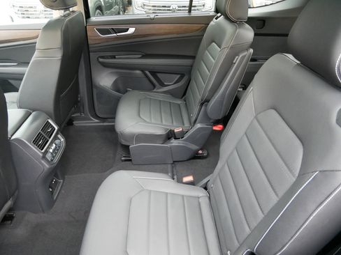 New 2026 Volkswagen Atlas SEL image 8