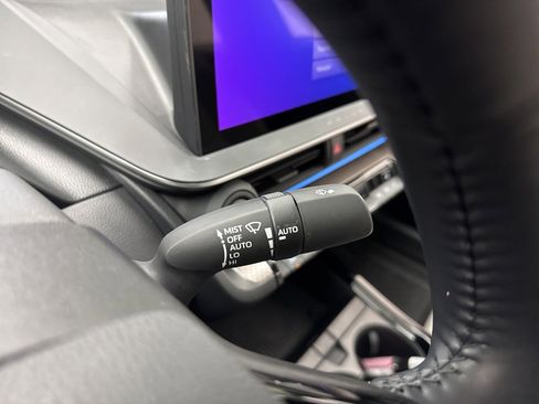 Certified 2024 Toyota Prius XLE image 22