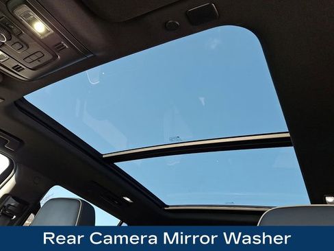 Used 2021 Chevrolet Tahoe Premier w/ Premium Package image 20