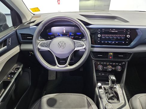 Certified 2024 Volkswagen Taos SE w/ Panoramic Sunroof Package AWD/4WD image 14