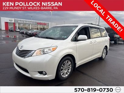 Used 2017 Toyota Sienna XLE w/ XLE Navigation Package