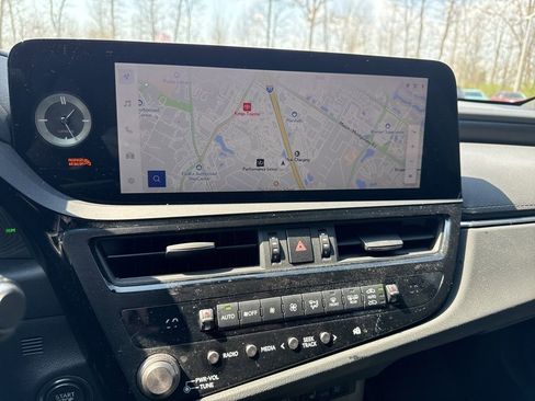 Used 2025 Lexus ES 350 Luxury w/ Accessory Package (Z1) image 7