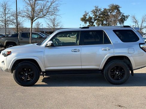 Used 2020 Toyota 4Runner SR5 image 2