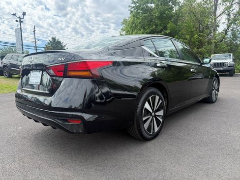 Used 2022 Nissan Altima 2.5 SV FWD image 4