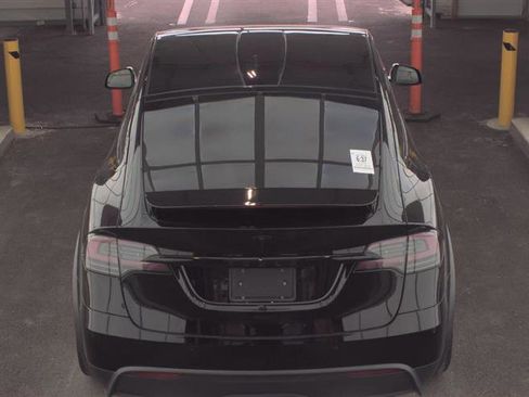 Used 2022 Tesla Model X image 9