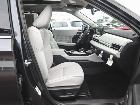 New 2025 Mitsubishi Outlander SEL image 34