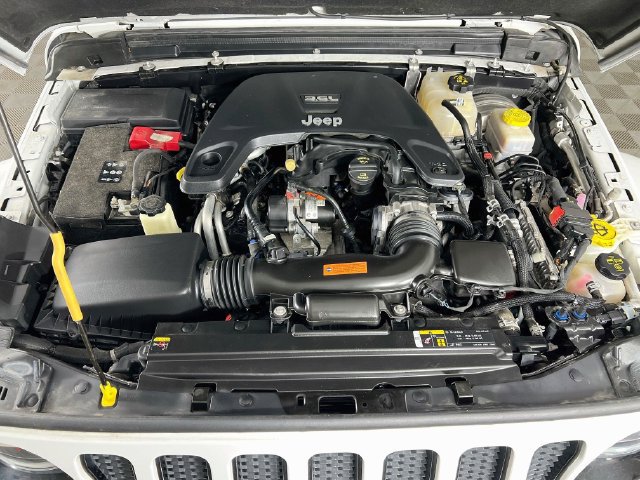 Used 2020 Jeep Wrangler Unlimited Sahara AWD/4WD image 28