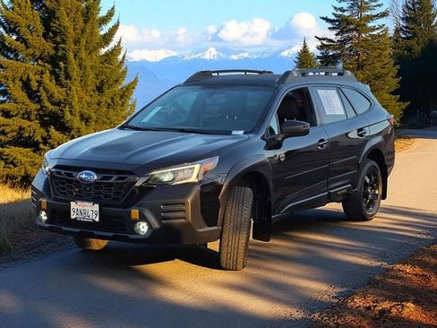 Used 2022 Subaru Outback Wilderness image 4