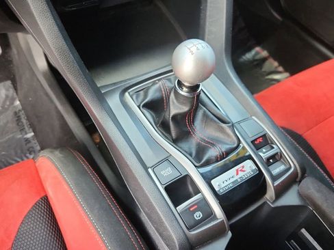 Used 2019 Honda Civic Type R image 23