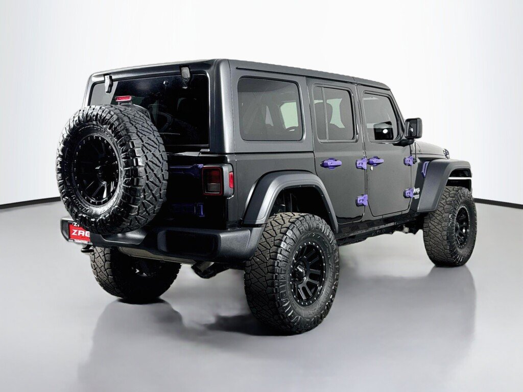 Used 2018 Jeep Wrangler Unlimited Sport S AWD/4WD image 5