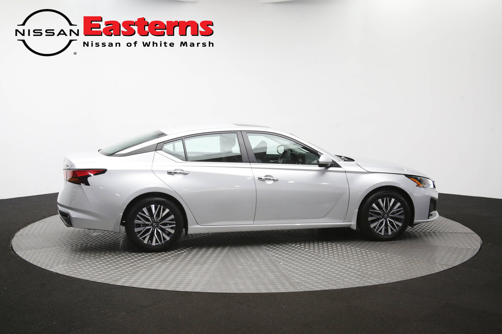 Used 2024 Nissan Altima 2.5 SV w/ SV Premium Package FWD image 44